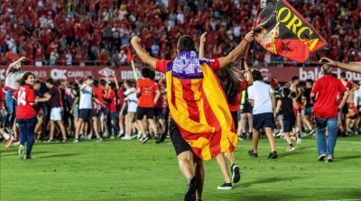 RCD Mallorca de Vicente Moreno. Ascenso a primera división frente al Deportivo de la Coruña. Invasión campo en Son Moix