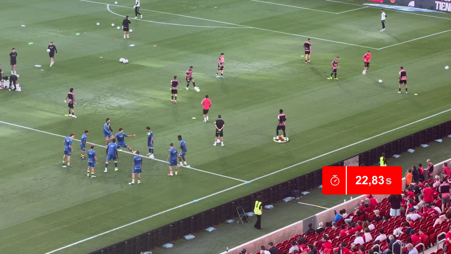 RUEDA DE PASES "Y" DE LUIS GARCÍA EJERCICIO REALIZADO EN EL CALENTAMIENTO PREPARTIDO DEL RCD MALLORCA 26/27. Toni Matas Barcelo